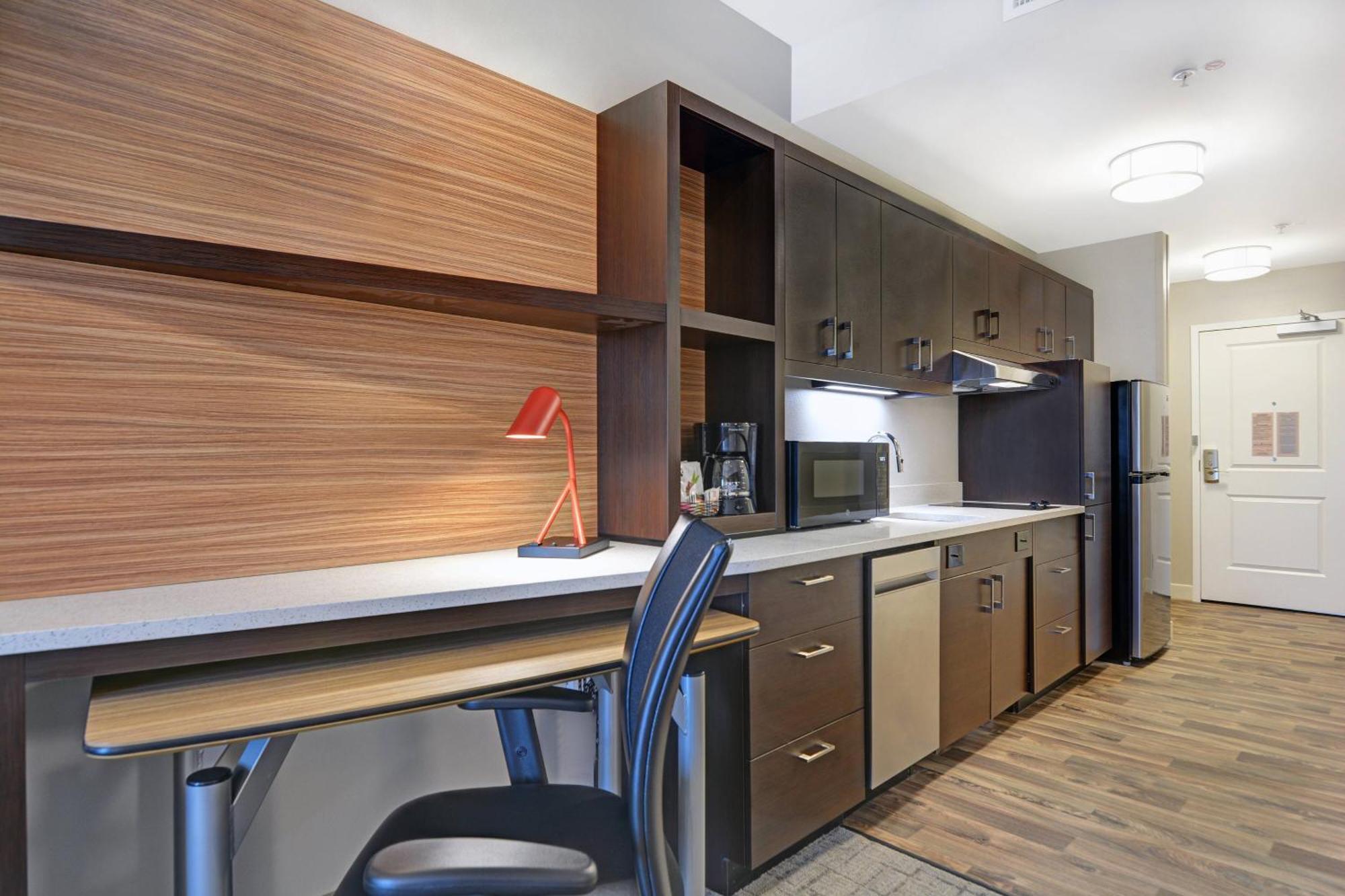 Towneplace Suites By Marriott Jackson Airport/Флоувуд Экстерьер фото